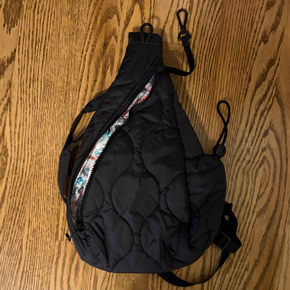Vera Bradley Chic Black Quilted Sling Bag